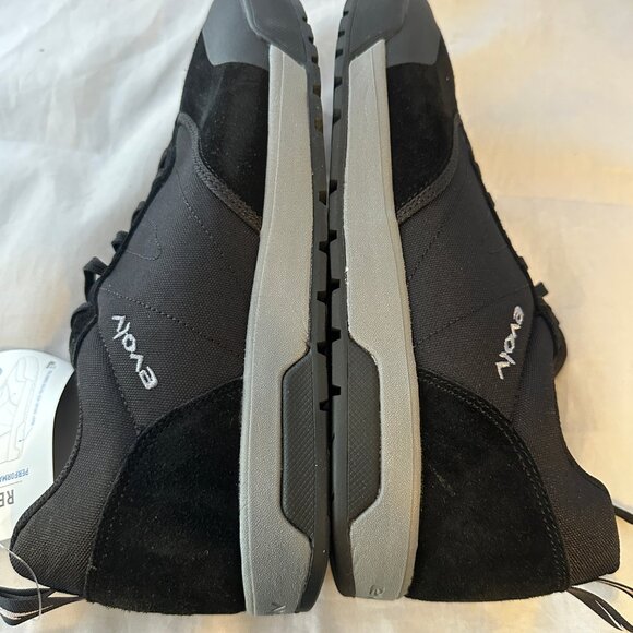 Evolv Rebel Walking Shoe, Black (Night) Suede, Unisex size 12. NIB - Picture 4 of 8